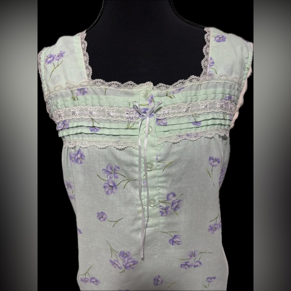 Vintage “Moon Dance” Ethereal Cottagecore Dress
Mint and Lavender Floral - Picture 6 of 9